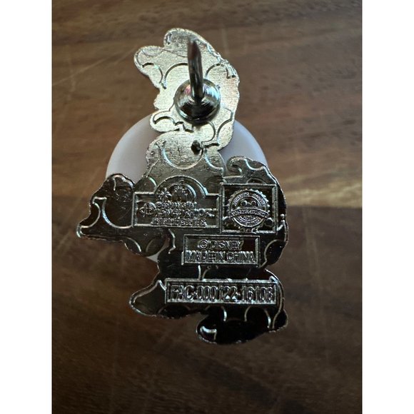 Disney Daisy Duck Mickey Trading Pin Spring 5 Pin Booster Pack Shanghai Authenti - Picture 4 of 5